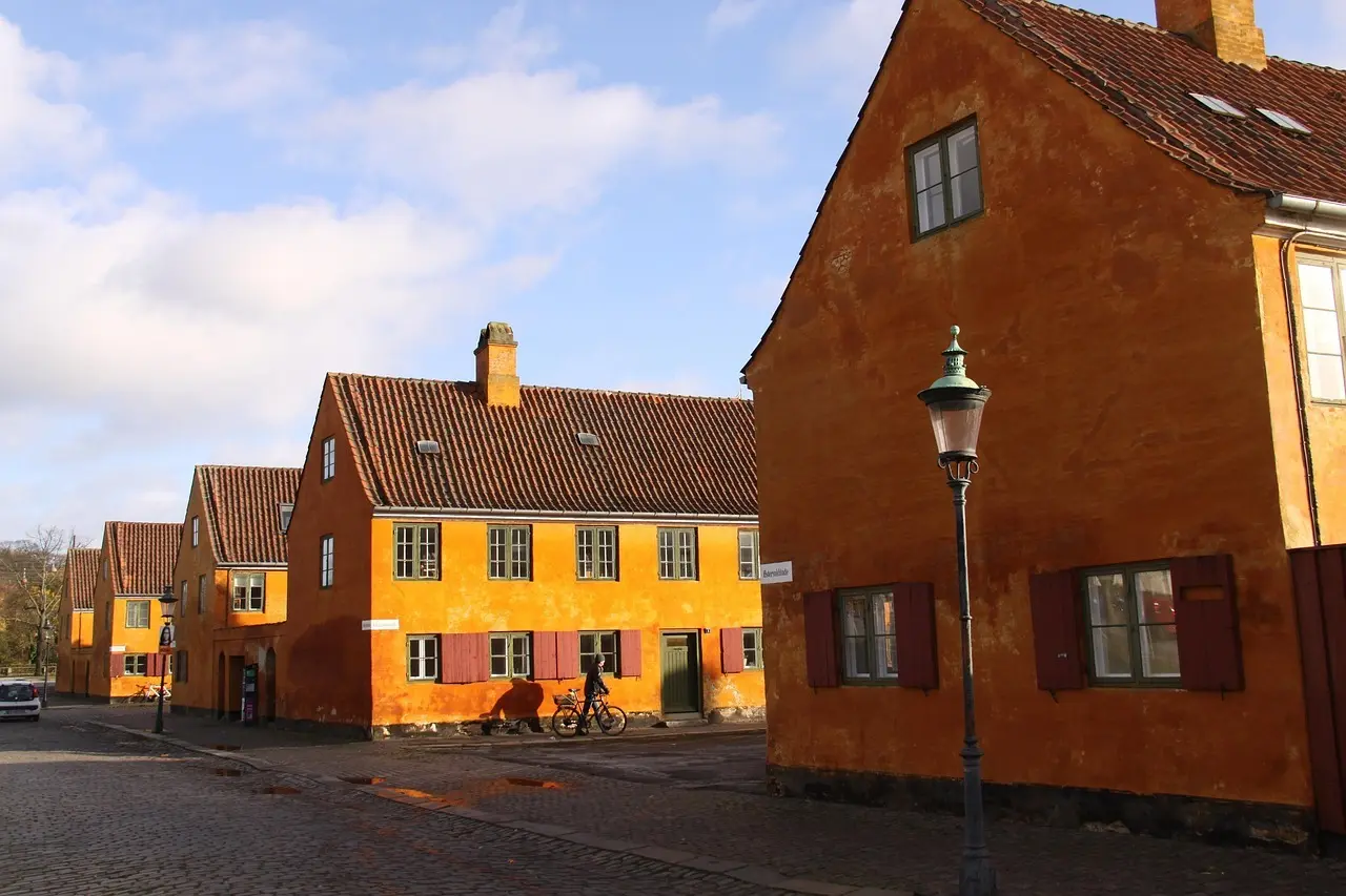 Hvordan adskiller Kødbyens gallerier sig fra Nansensgades gallerier?