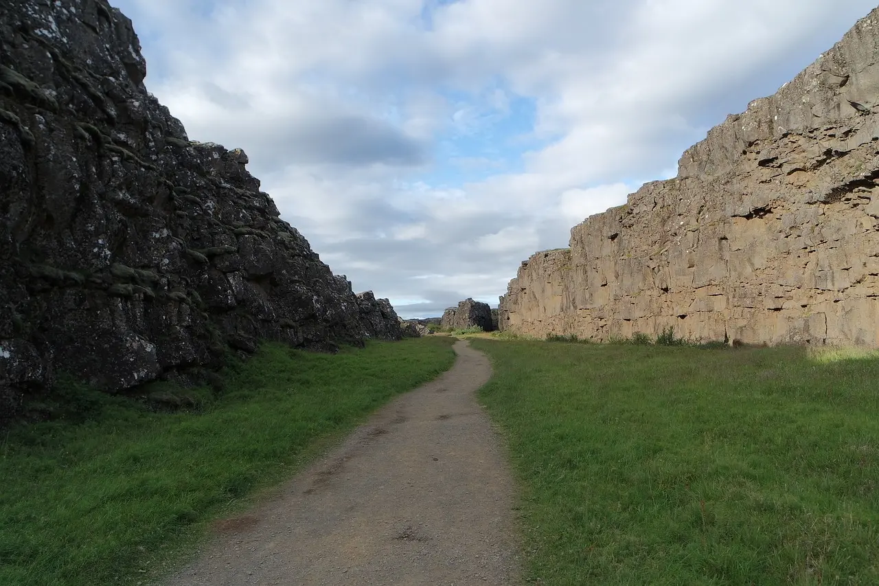 Medvirkende i En Flænge I Himlen